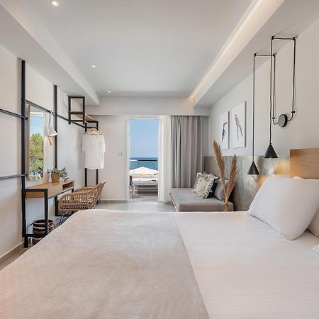 Alexia Beach Hotel Agia Marina  Luaran gambar