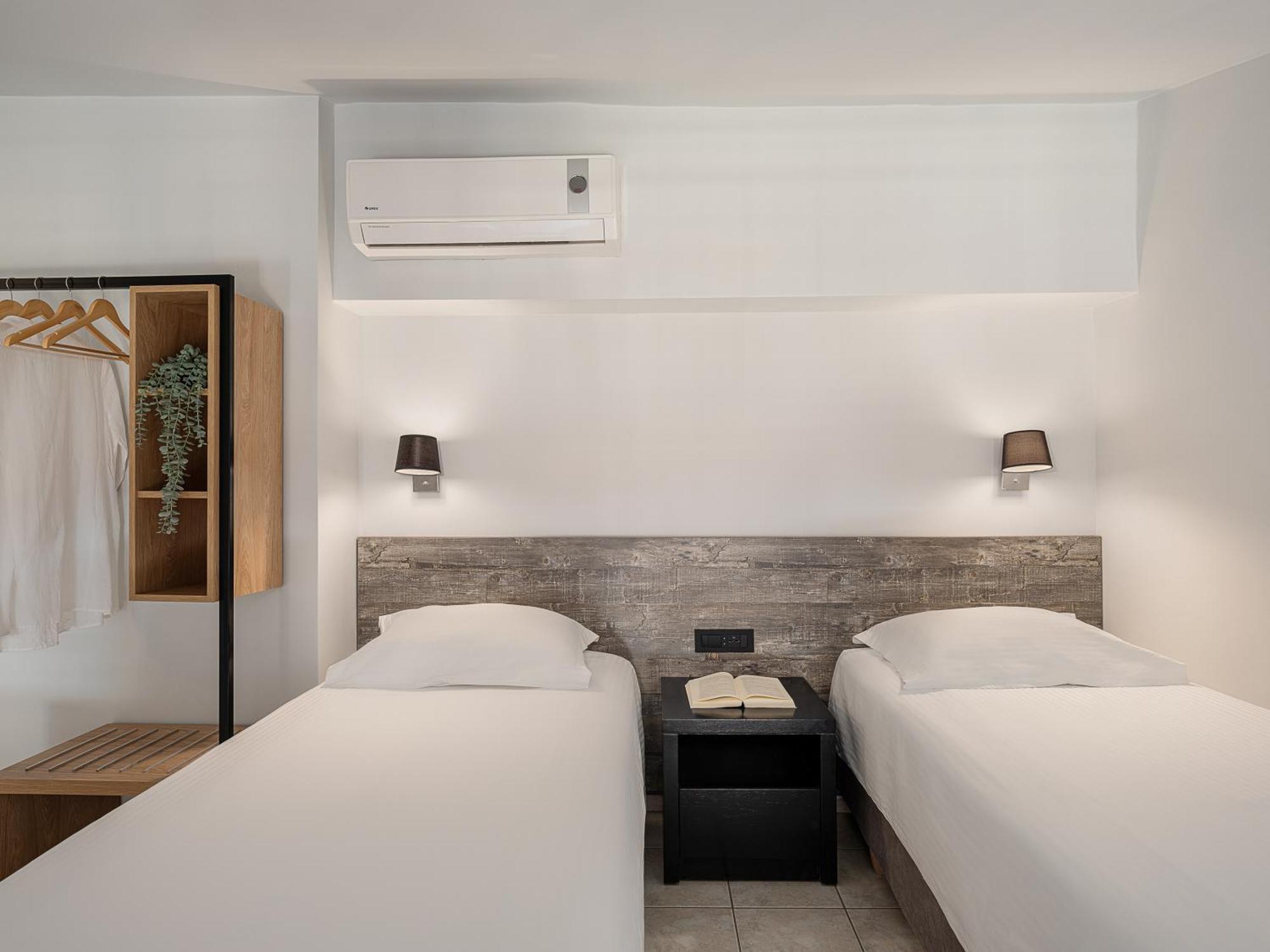 Alexia Beach Hotel Agia Marina  Luaran gambar
