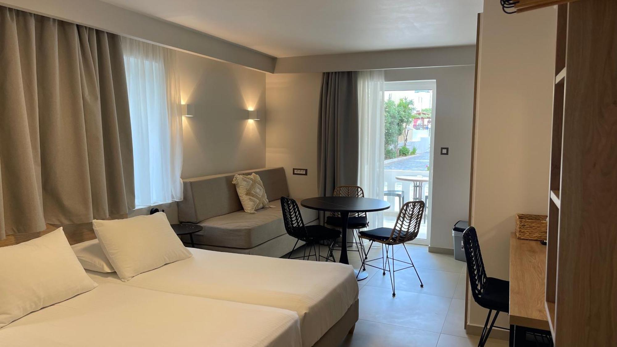 Alexia Beach Hotel Agia Marina  Luaran gambar