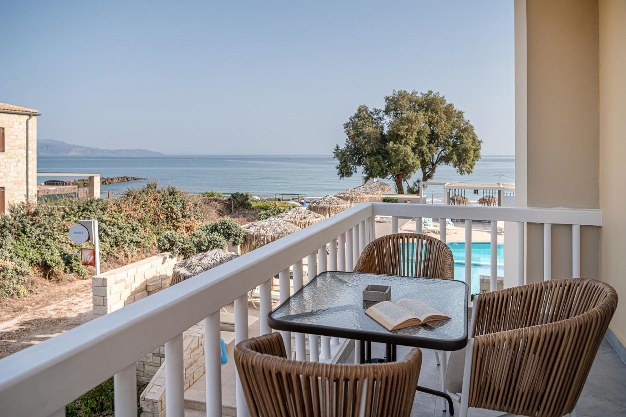 Alexia Beach Hotel Agia Marina  Luaran gambar
