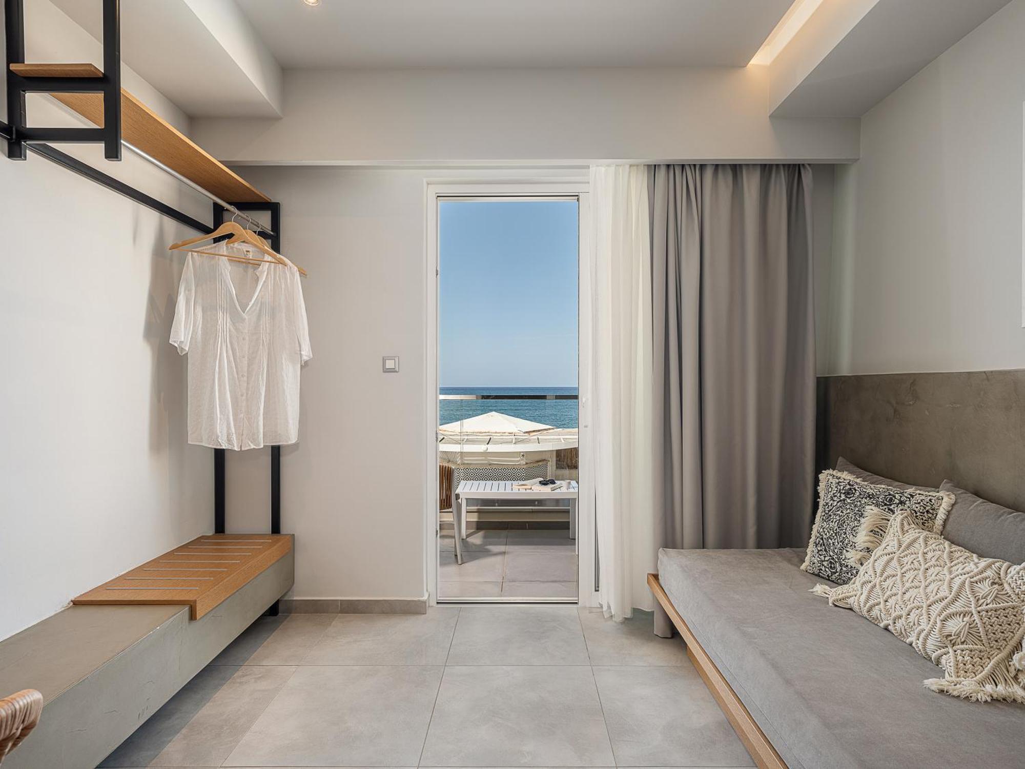 Alexia Beach Hotel Agia Marina  Luaran gambar